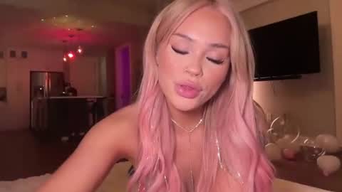 Ari  online show from 8, 7, 2026