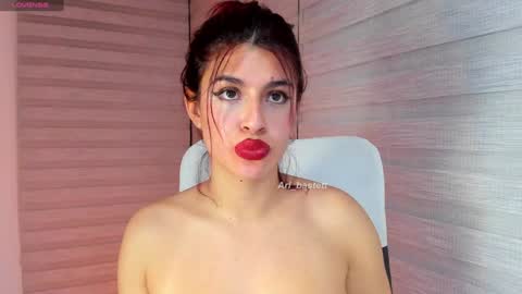 Snapshot of ari_bastett chatting on 23, 12, 2024 Ariana online show from 23, 12, 2024