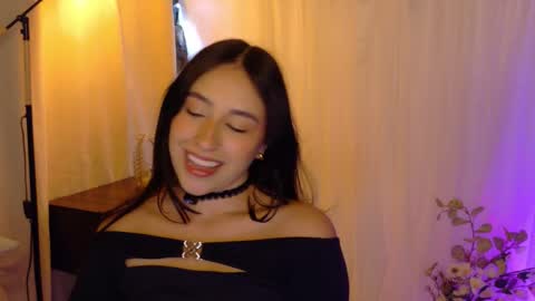 Snapshot of ari_bloom942994 chatting on 14, 11, 2025 Ari online show from 14, 11, 2025