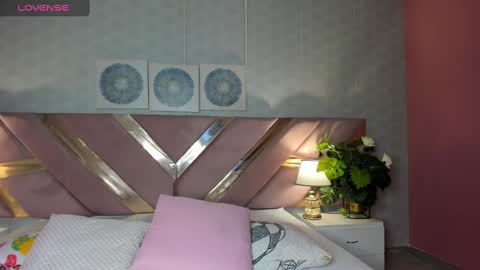 Snapshot of ari_sunshine chatting on 3, 1, 2025 Ari online show from 3, 1, 2025