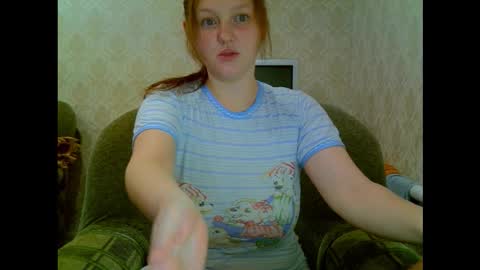 Snapshot of aria__dark chatting on 16, 11, 2025 Aria online show from 16, 11, 2025