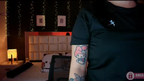 Snapshot of aria_bloomer chatting on 30, 5, 2026 Ari online show from 30, 5, 2026