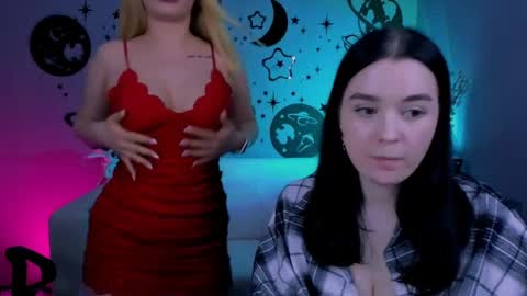 Snapshot of aria_glow chatting on 8, 4, 2026 Aria online show from 8, 4, 2026