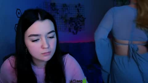 Snapshot of aria_glow chatting on 18, 4, 2026 Aria online show from 18, 4, 2026