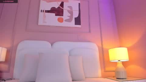 Snapshot of aria_greco chatting on 9, 4, 2026 Aria online show from 9, 4, 2026