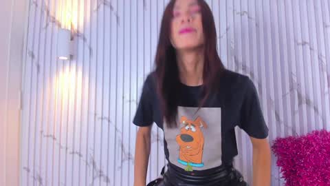 Aria Millers  online show from 1, 2, 2025