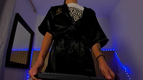 Snapshot of aria_millers_ chatting on 5, 1, 2026 Aria Millers online show from 5, 1, 2026