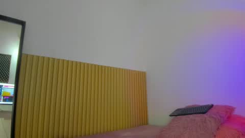 Snapshot of aria_millers_ chatting on 9, 2, 2026 Aria Millers online show from 9, 2, 2026