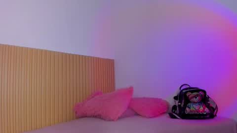 Snapshot of aria_millers_ chatting on 14, 2, 2026 Aria Millers online show from 14, 2, 2026