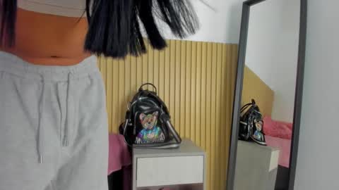 Snapshot of aria_millers_ chatting on 22, 2, 2026 Aria Millers online show from 22, 2, 2026