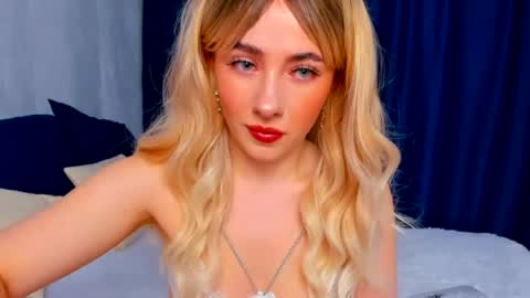 Snapshot of aria_montclair chatting on 19, 4, 2026 aria_montclair online show from 19, 4, 2026