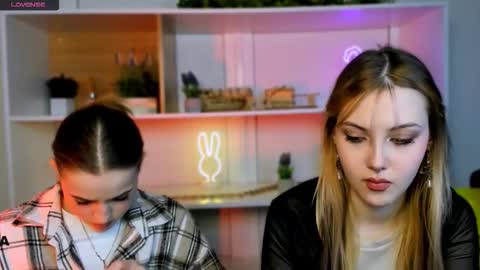 Snapshot of aria_moo chatting on 13, 11, 2025 Luna online show from 13, 11, 2025