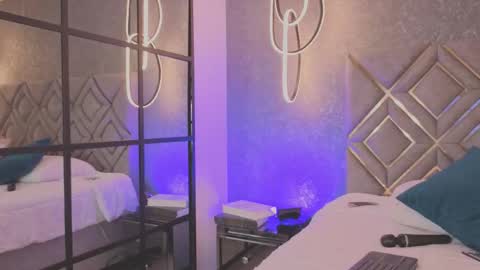 I OOT online show from 30, 9, 2025