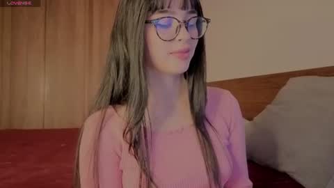 Snapshot of aria_mora chatting on 18, 6, 2026 Roxxy online show from 18, 6, 2026
