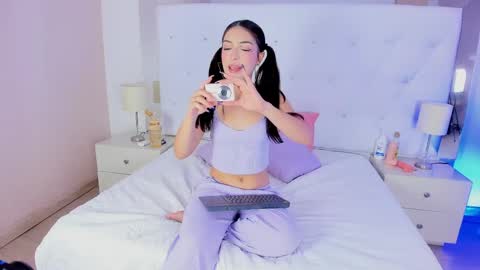 Snapshot of aria_sims chatting on 22, 4, 2026 Aria online show from 22, 4, 2026