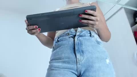 ariacoral online show from 7, 1, 2026