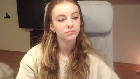 Snapshot of ariacreazy chatting on 10, 10, 2025 AriaCreazy online show from 10, 10, 2025