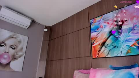 Aria Foster online show from 10, 3, 2025