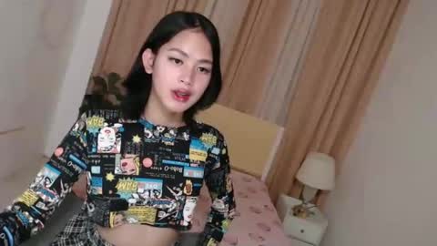 Snapshot of ariahooper chatting on 10, 1, 2025 Christine JorgensenChristmas wish breasts implants online show from 10, 1, 2025