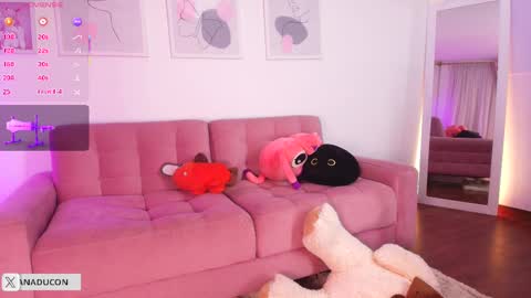 Snapshot of ariana_bae_ chatting on 1, 3, 2025 online show from 1, 3, 2025