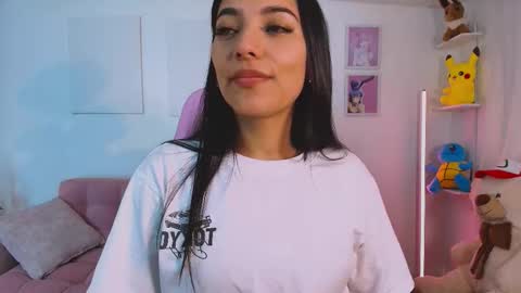 Snapshot of ariana_bae_ chatting on 1, 10, 2025 online show from 1, 10, 2025