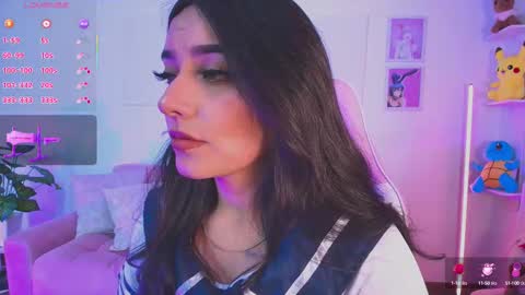 Snapshot of ariana_bae_ chatting on 5, 10, 2025 online show from 5, 10, 2025