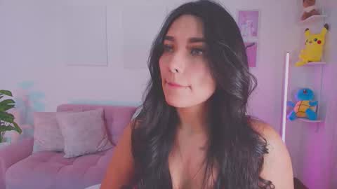 Snapshot of ariana_bae_ chatting on 13, 10, 2025 online show from 13, 10, 2025