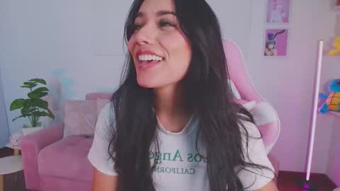 Snapshot of ariana_bae_ chatting on 14, 10, 2025 online show from 14, 10, 2025