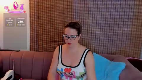 Snapshot of ariana_cross_ chatting on 30, 11, 2025 Ariana Cruz online show from 30, 11, 2025