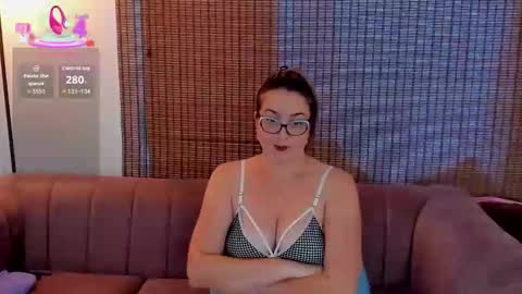 Snapshot of ariana_cross_ chatting on 19, 12, 2025 Ariana Cruz online show from 19, 12, 2025