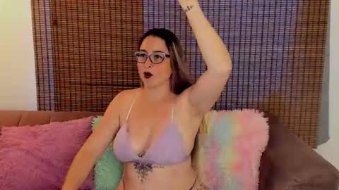 Ariana Cruz online show from 6, 4, 2026