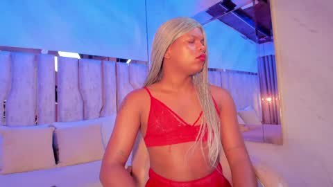 ariana_grande233 online show from 17, 4, 2026