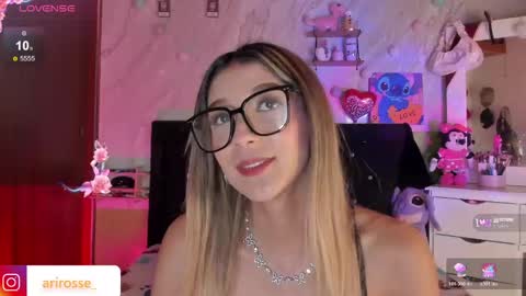Snapshot of ariana_rosse__ chatting on 19, 4, 2026 Ariana online show from 19, 4, 2026