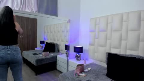  ariana  online show from 3, 2, 2026