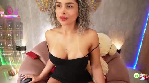 Snapshot of ariana_valdirii chatting on 20, 11, 2025 cristina online show from 20, 11, 2025