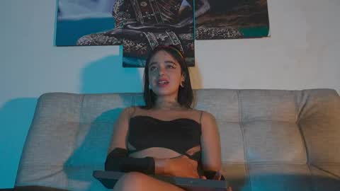 Snapshot of ariana_whitee chatting on 31, 5, 2026 ariana_whitee online show from 31, 5, 2026