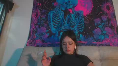 ariana_whitee online show from 7, 7, 2026