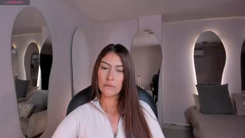 Ariana Dumont online show from 28, 6, 2026