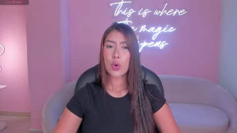 Ariana Dumont online show from 2, 7, 2026