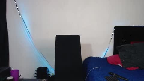 Snapshot of arianauwu666 chatting on 28, 2, 2025 help me 100 hands up my OF is Free online show from 28, 2, 2025