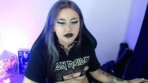 Snapshot of arianauwu666 chatting on 23, 4, 2026 help me 100 hands up my OF is Free online show from 23, 4, 2026