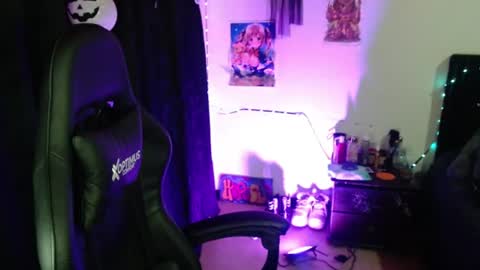 help me 100 hands up my OF is Free  online show from 9, 6, 2026