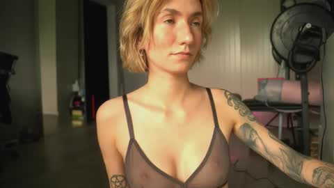 Olivka online show from 11, 3, 2025