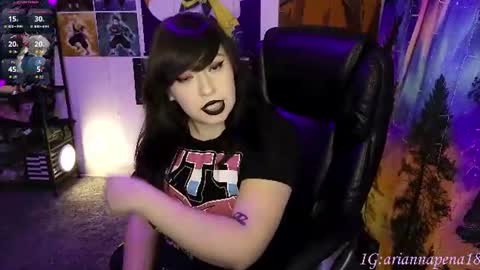 Snapshot of ariannapena chatting on 7, 7, 2026 Arianna Pea online show from 7, 7, 2026