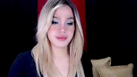 Snapshot of arianne_xoxo777 chatting on 16, 1, 2025 ARIANNE CUMS  online show from 16, 1, 2025