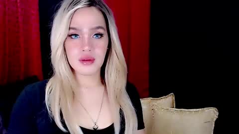 Snapshot of arianne_xoxo777 chatting on 23, 1, 2025 ARIANNE CUMS  online show from 23, 1, 2025
