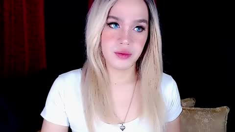 Snapshot of arianne_xoxo777 chatting on 27, 1, 2025 ARIANNE CUMS  online show from 27, 1, 2025