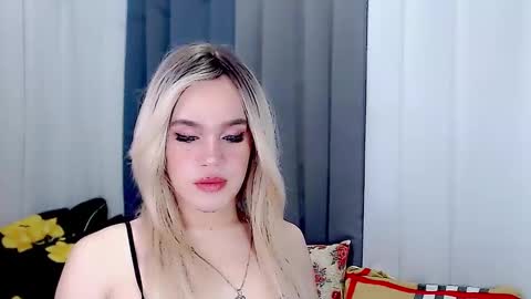 Snapshot of arianne_xoxo777 chatting on 28, 2, 2025 ARIANNE CUMS  online show from 28, 2, 2025