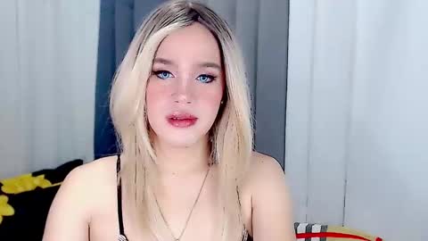 Snapshot of arianne_xoxo777 chatting on 7, 3, 2025 ARIANNE CUMS  online show from 7, 3, 2025