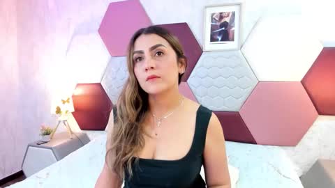 Snapshot of ariarous chatting on 25, 4, 2026 aria online show from 25, 4, 2026